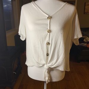 White button cropped tee